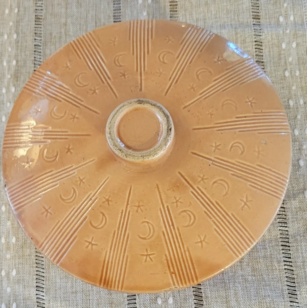 Watt Pottery Casserole Dish - “Stars And Moon” 9